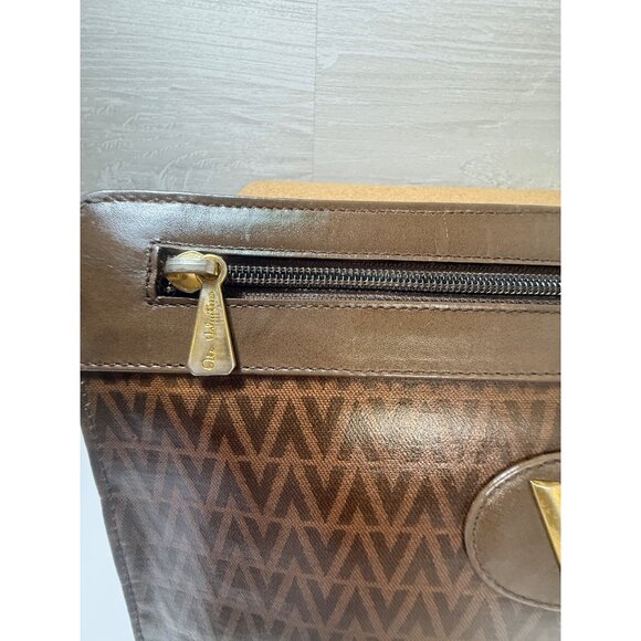 Authentic Valentino Brown Leather Monogram‎ Clutch Bag With Gold V Logo & Zipper - Picture 5 of 11